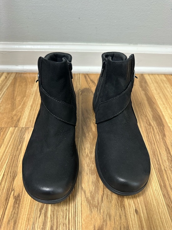 Clarks Collection Water Repellent Leather Boots -Carleigh Angie 6.5M Black - Picture 3 of 12